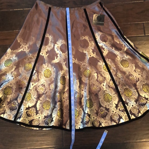 Apostrophe Ladies Skirt, Size 10 - Picture 4 of 9